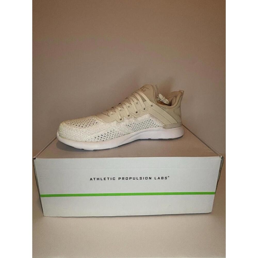 APL TechLoom Tracer Beach-Metallic Pearl-white Running Shoe Women’s Size 6